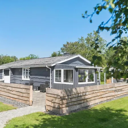 4 Bedroom Gorgeous In Nyaraló